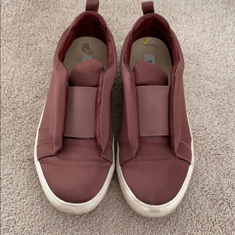 steve madden slide on sneakers